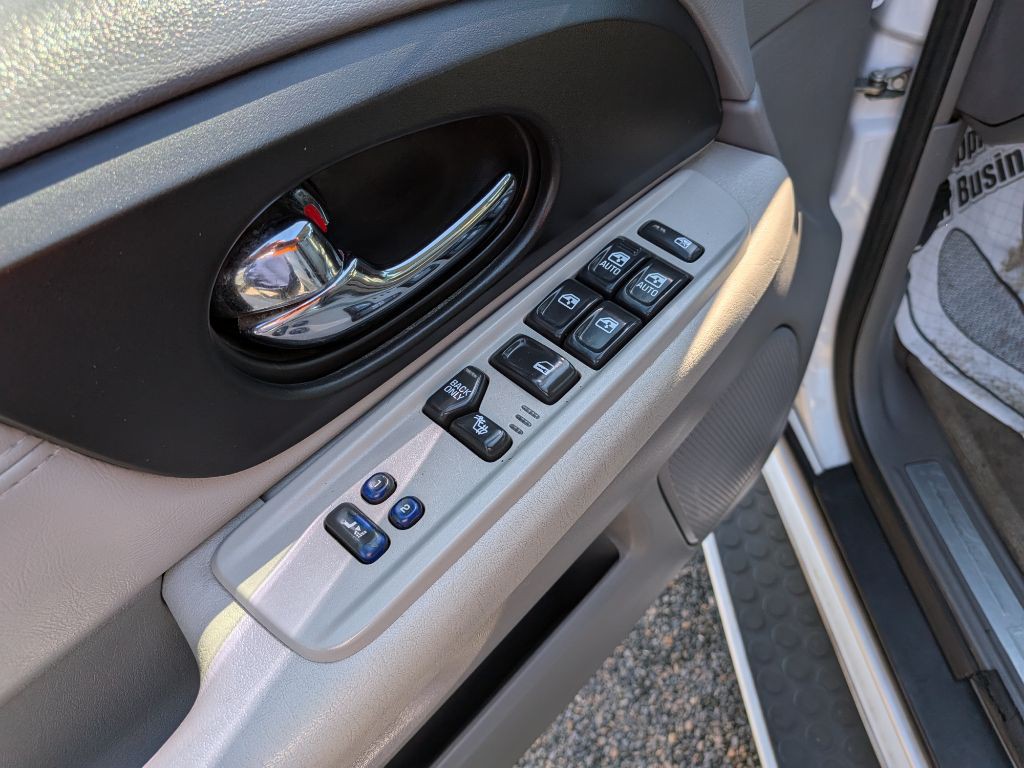 2005 GMC Envoy Image 19