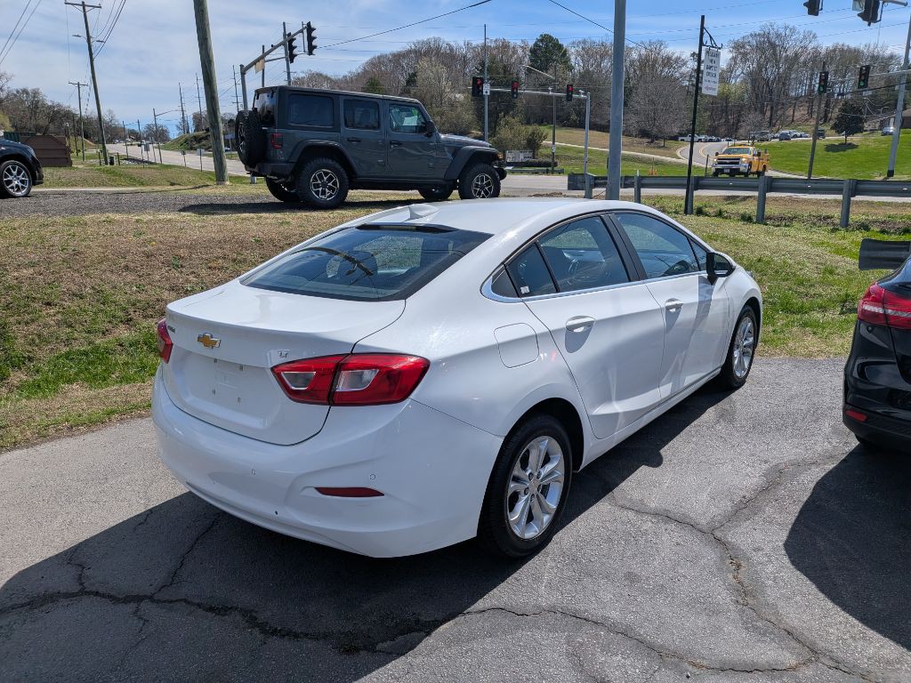 2019 Chevrolet Cruze Image 4