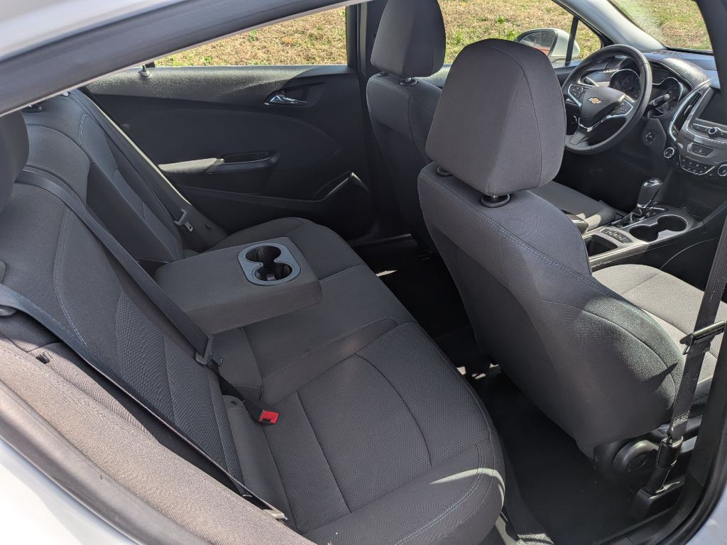 2019 Chevrolet Cruze Image 8