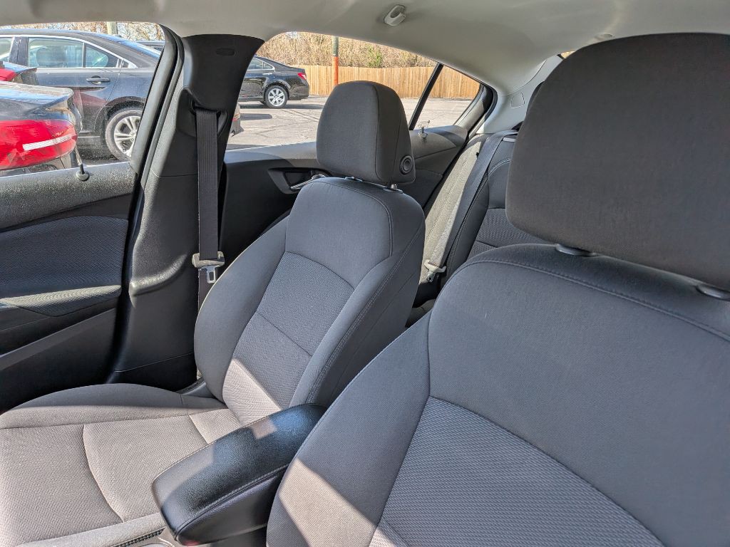 2019 Chevrolet Cruze Image 15