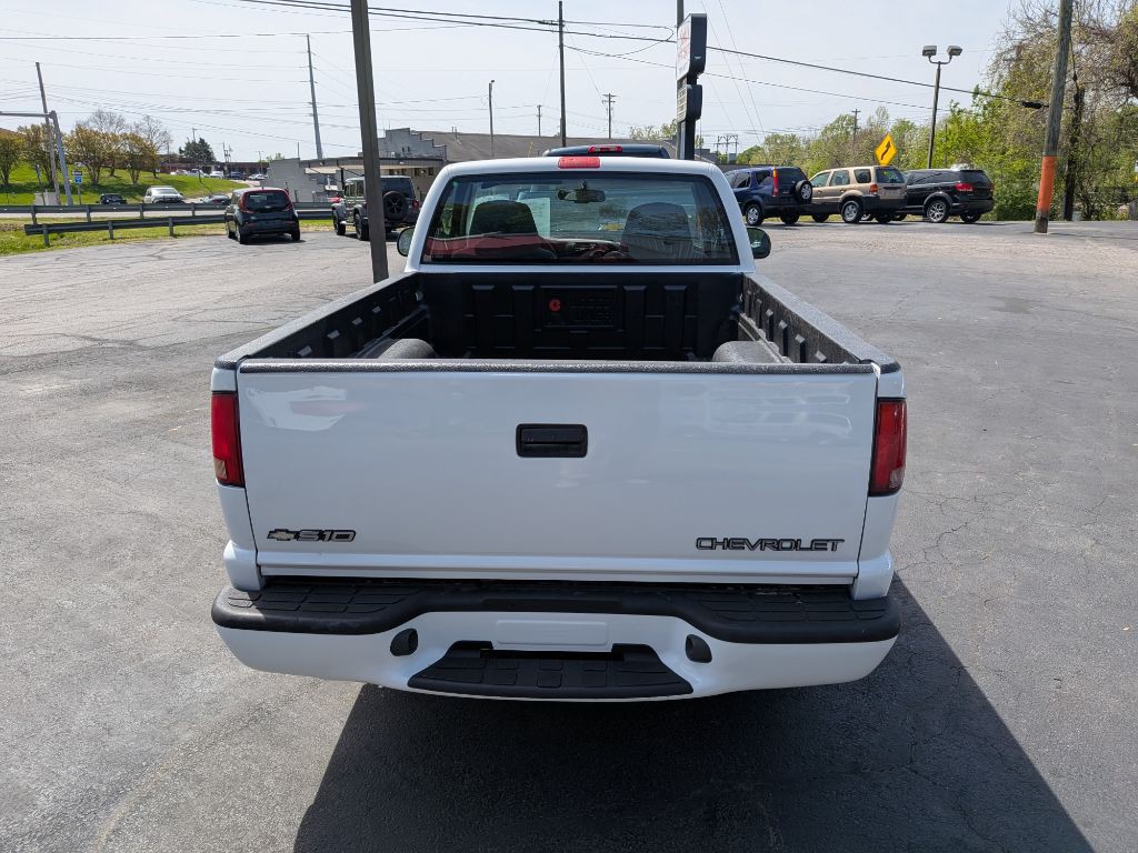 1999 Chevrolet S10 Image 4