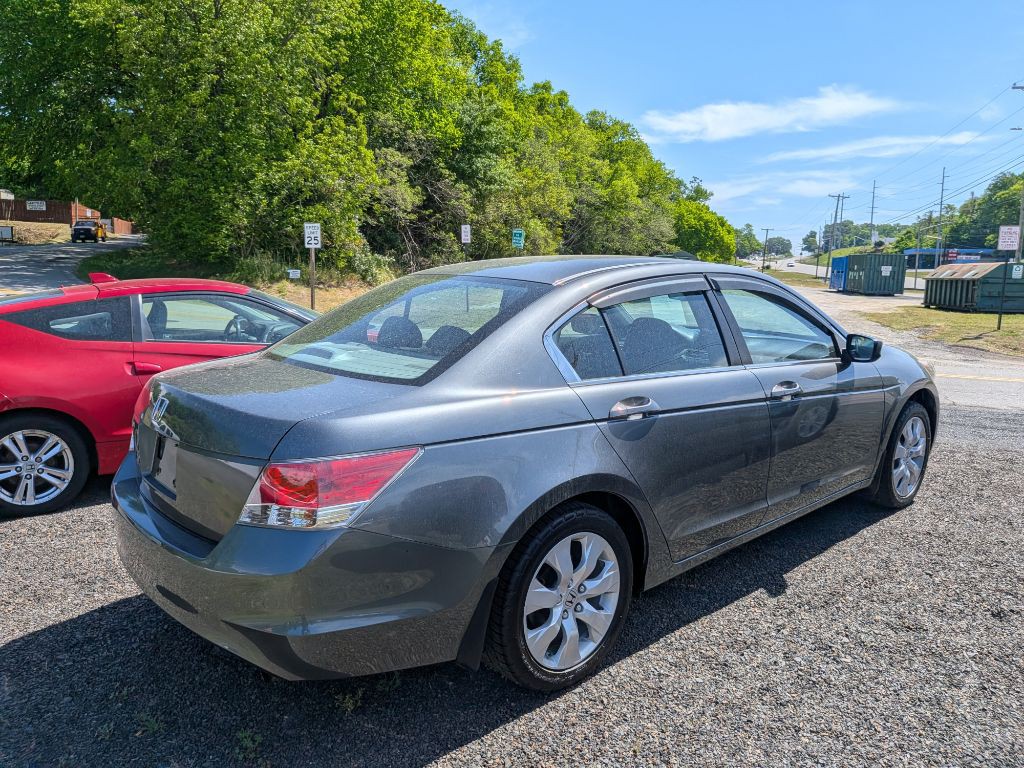 2009 Honda Accord Image 2