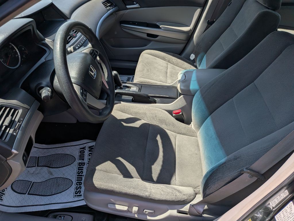 2009 Honda Accord Image 13