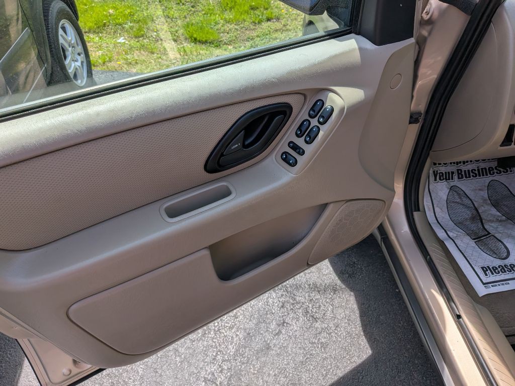 2007 Ford Escape Image 14