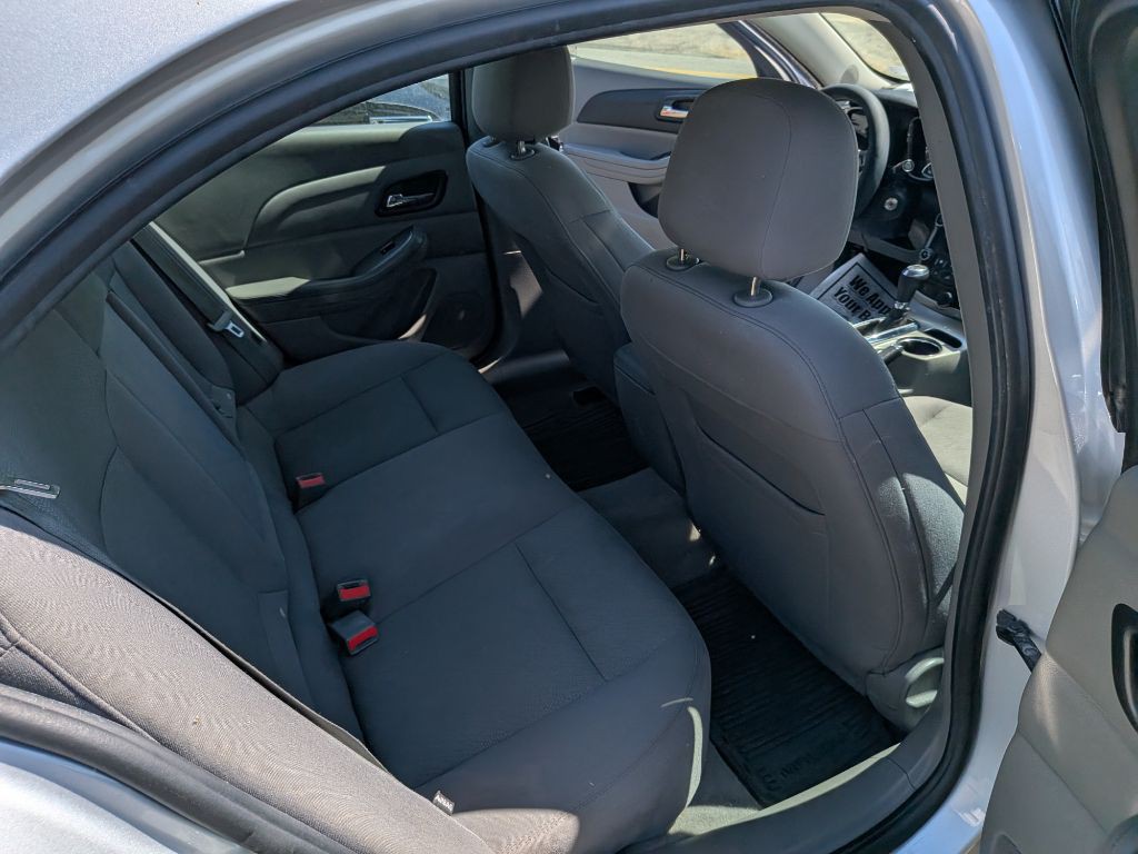 2014 Chevrolet Malibu Image 9