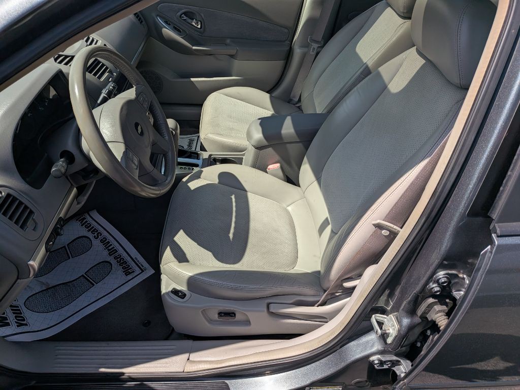 2004 Chevrolet Malibu Image 16