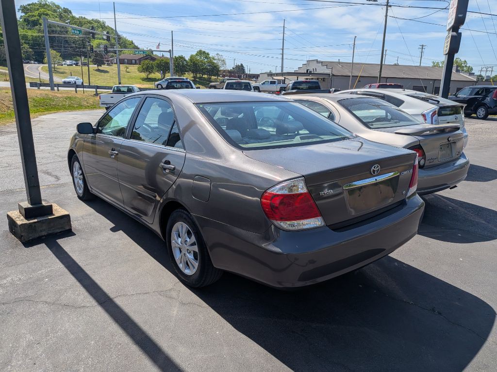 2005 Toyota Camry Image 3