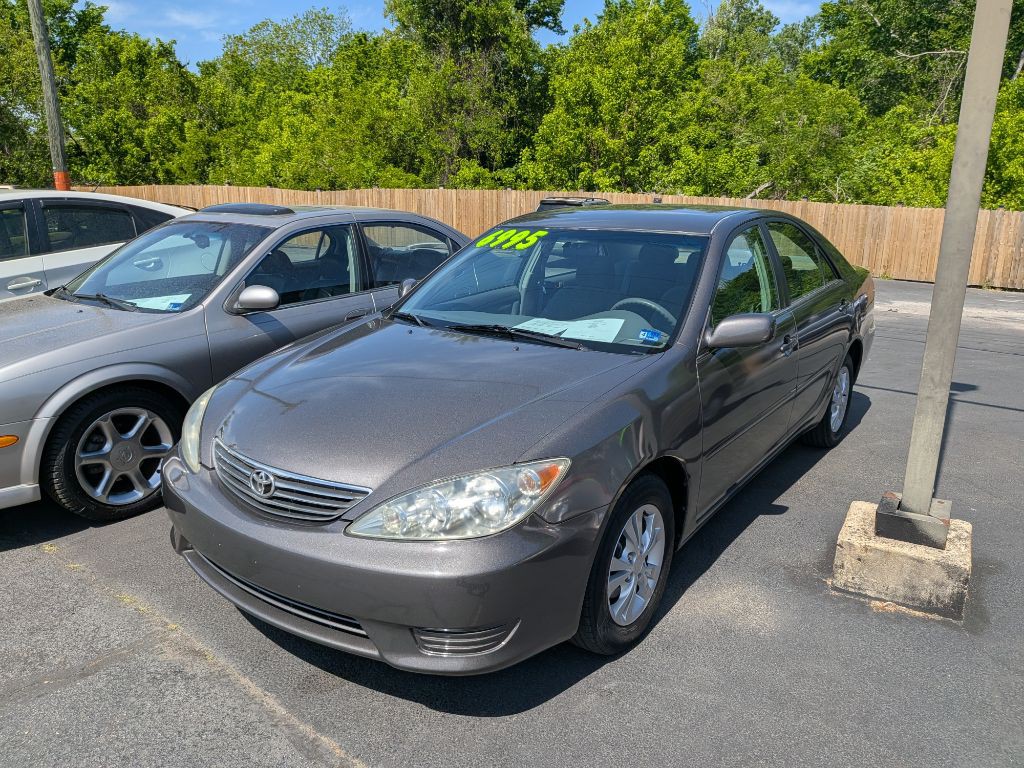 2005 Toyota Camry Image 5