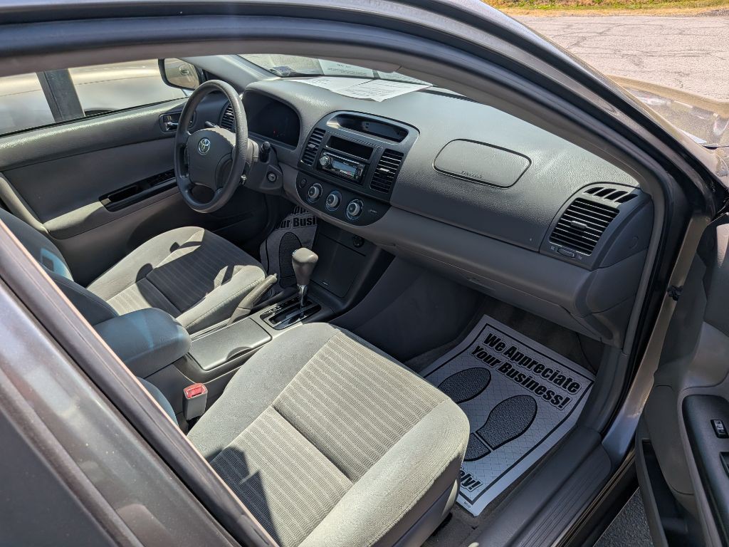 2005 Toyota Camry Image 8