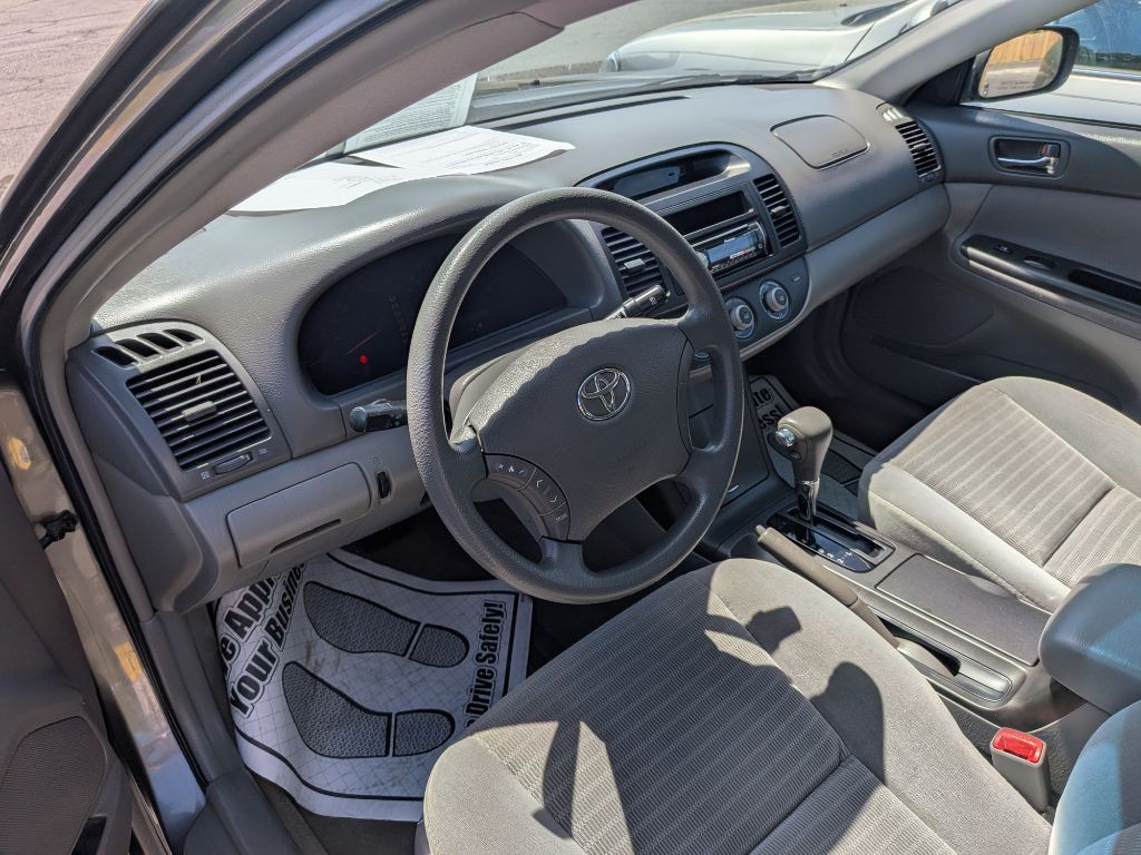 2005 Toyota Camry Image 12