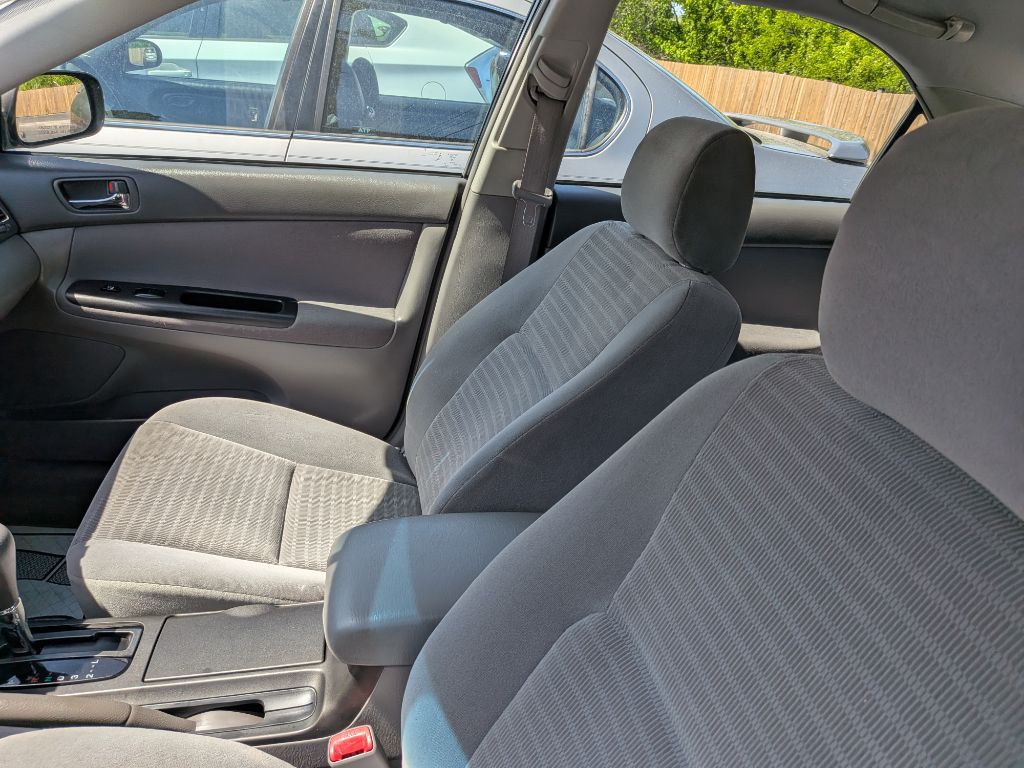 2005 Toyota Camry Image 15