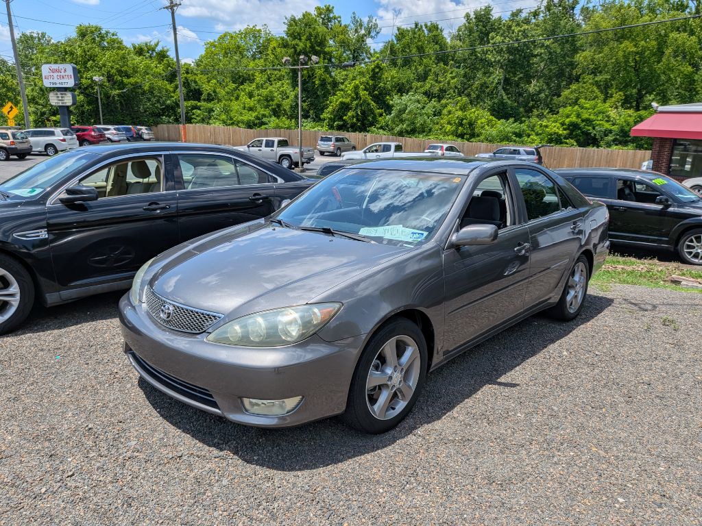 2005 Toyota Camry Image 1
