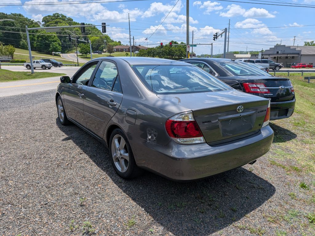 2005 Toyota Camry Image 3