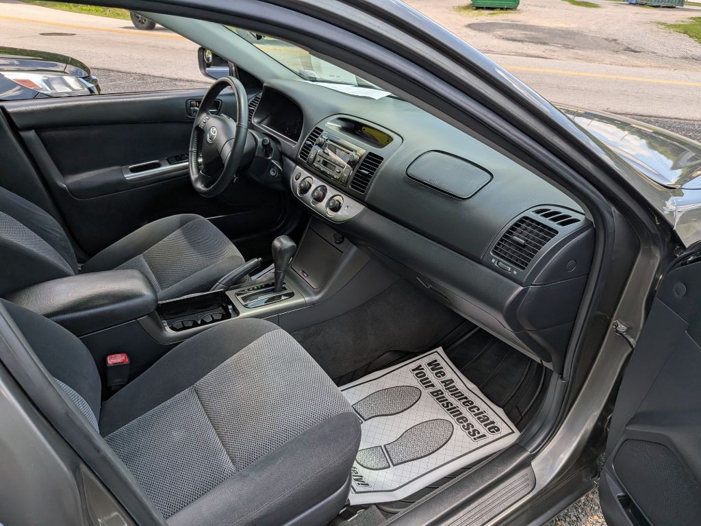 2005 Toyota Camry Image 11