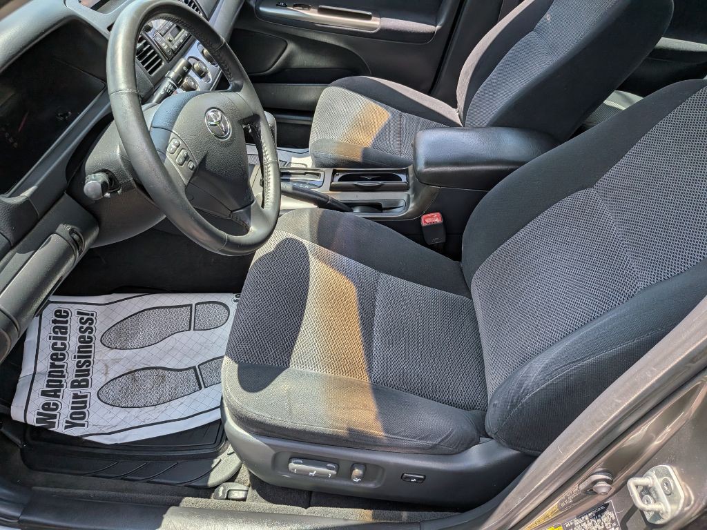 2005 Toyota Camry Image 16