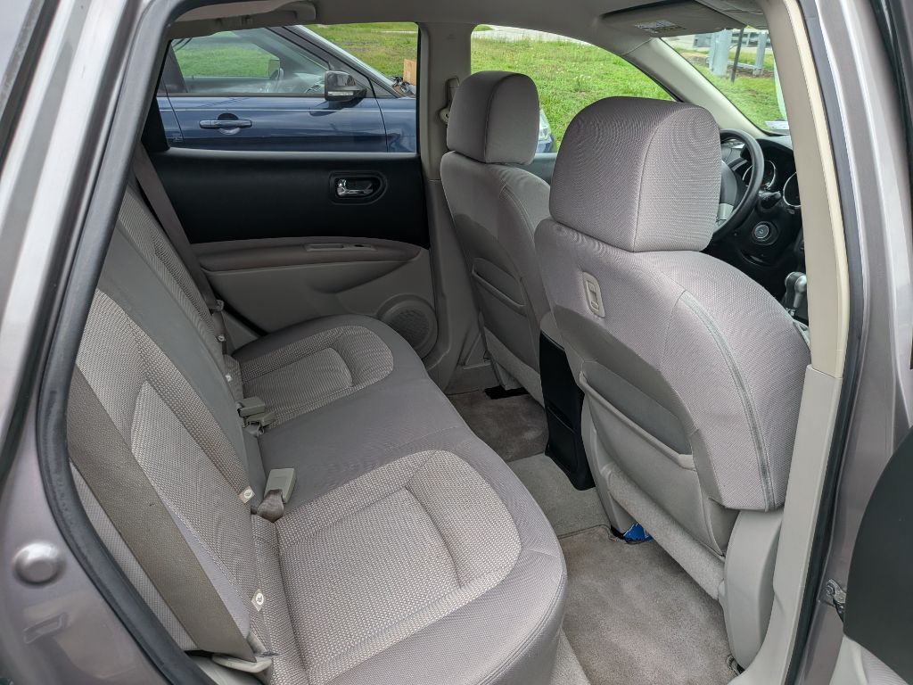 2010 Nissan Rogue Image 10