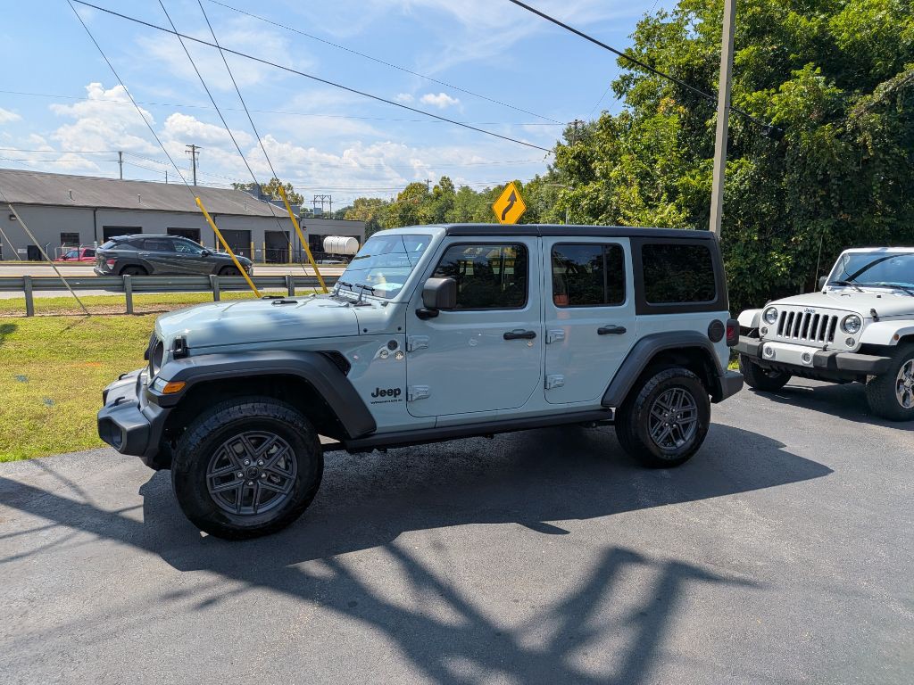 2024 Jeep Wrangler Image 2