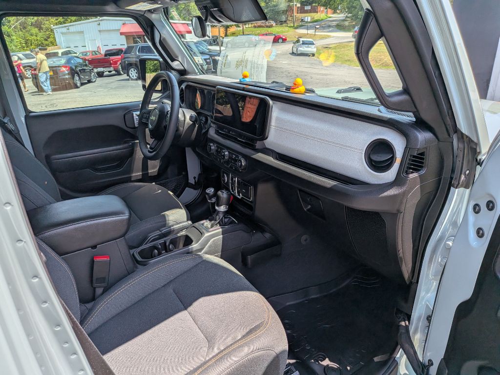 2024 Jeep Wrangler Image 5