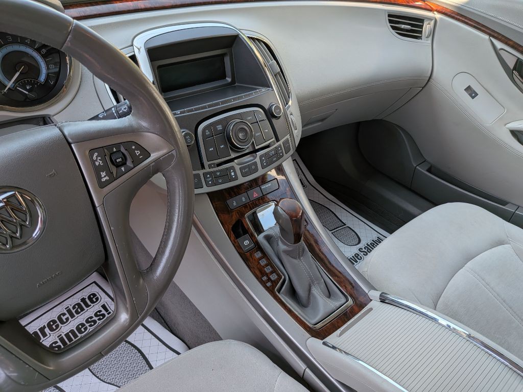 2012 Buick Lacrosse Image 11
