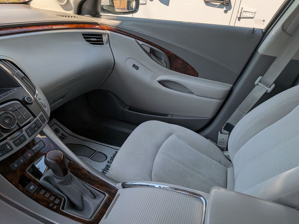 2012 Buick Lacrosse Image 12