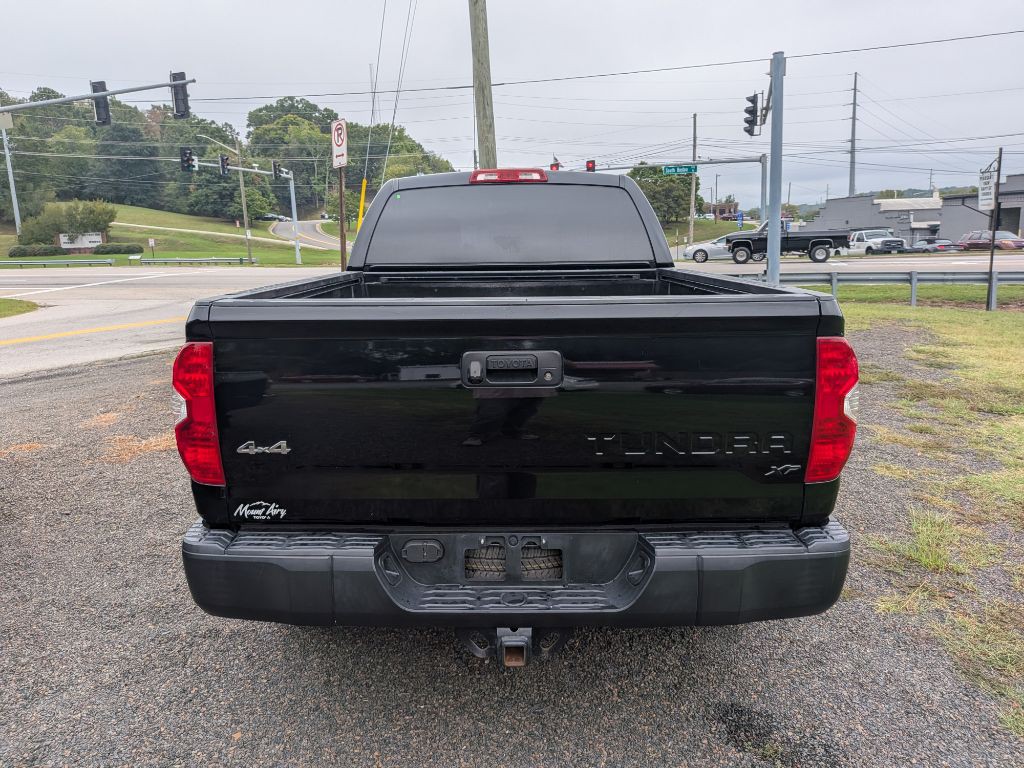 2018 Toyota Tundra Image 2