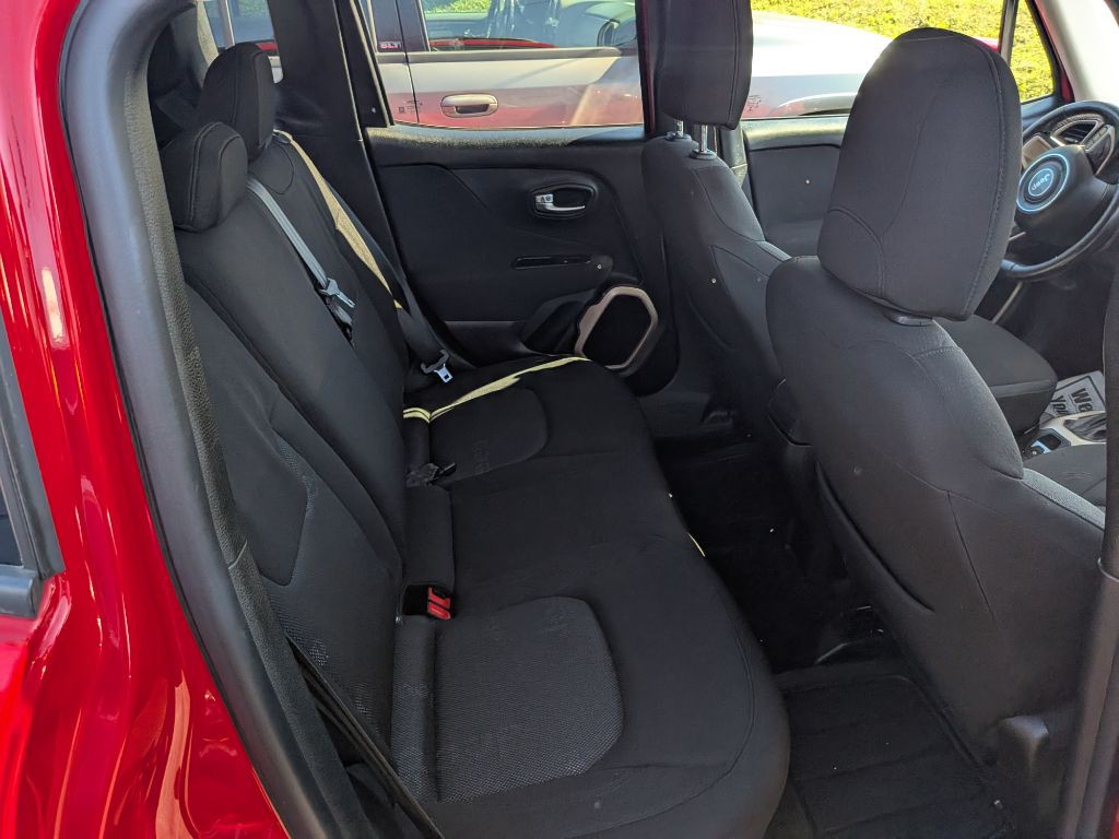 2015 Jeep Renegade Image 11