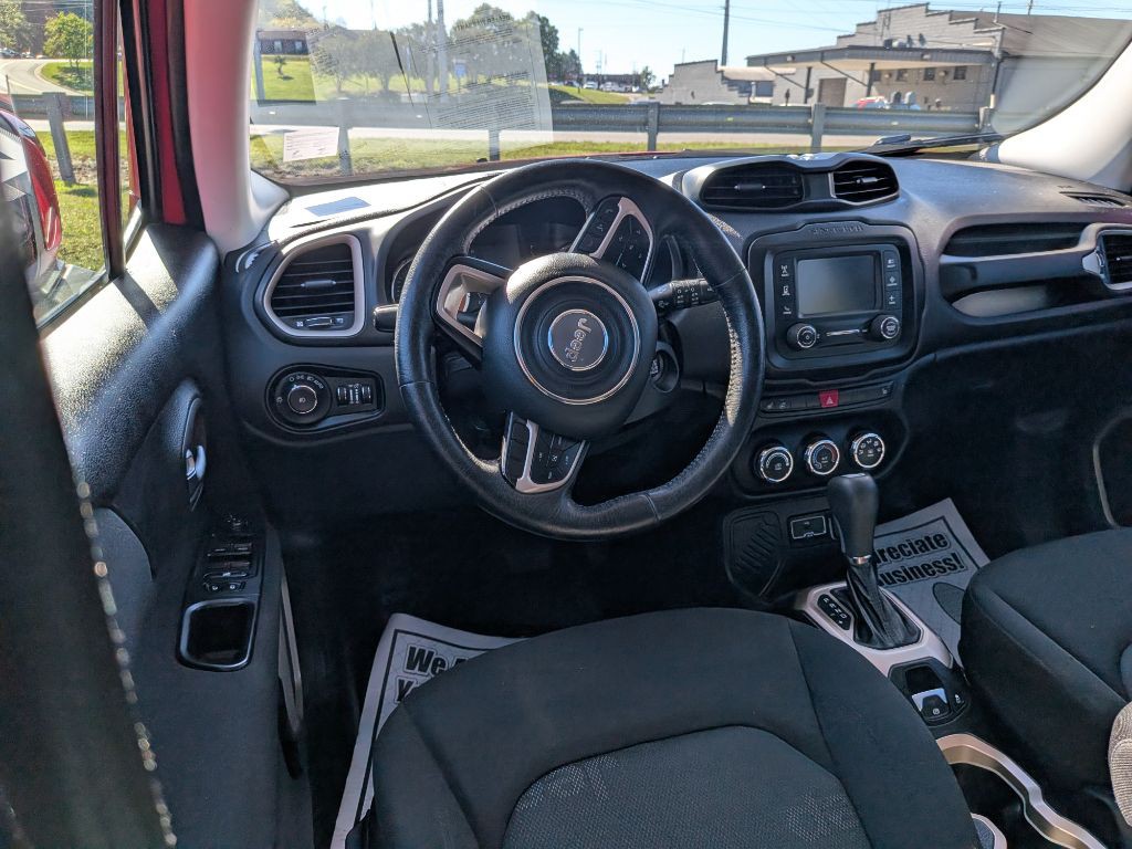 2015 Jeep Renegade Image 14