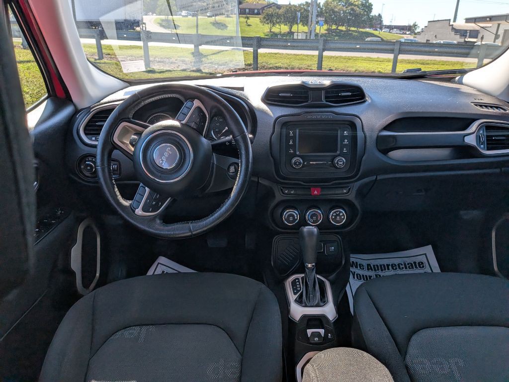 2015 Jeep Renegade Image 16