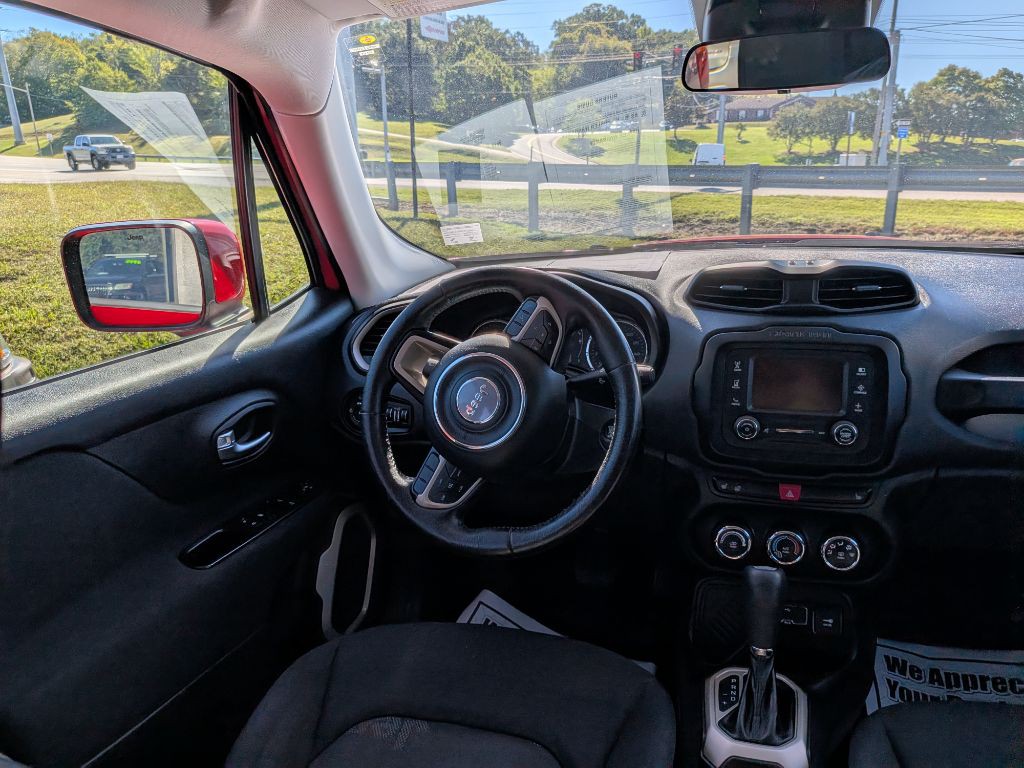 2015 Jeep Renegade Image 19