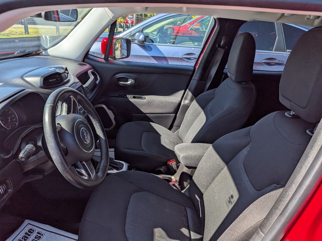 2015 Jeep Renegade Image 23