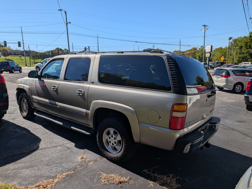 2002 Chevrolet Suburban Image 6