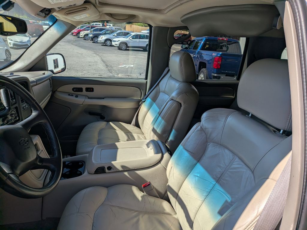2002 Chevrolet Suburban Image 20
