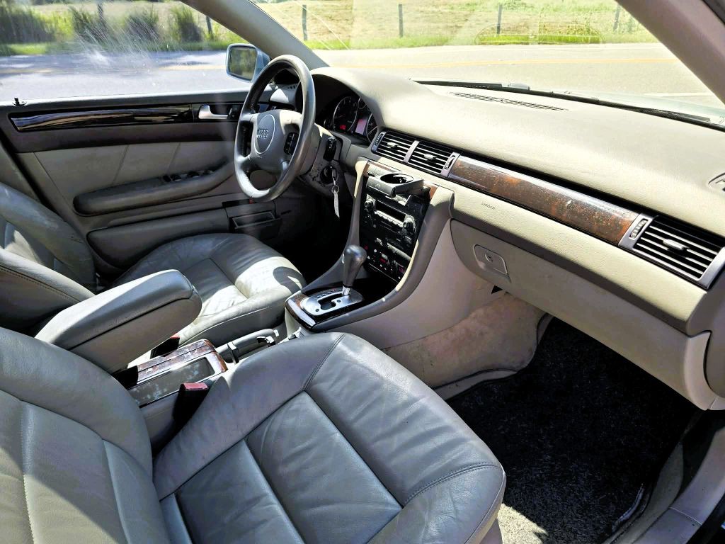 2002 Audi A6 Image 10