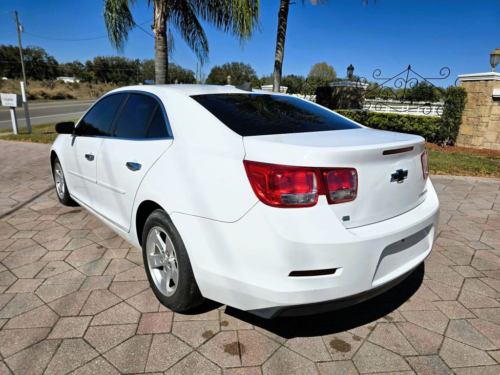 2015 Chevrolet Malibu Image 3