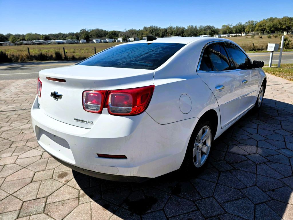 2015 Chevrolet Malibu Image 4