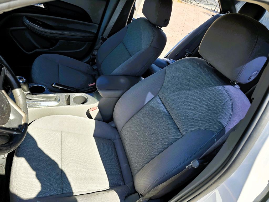 2015 Chevrolet Malibu Image 8