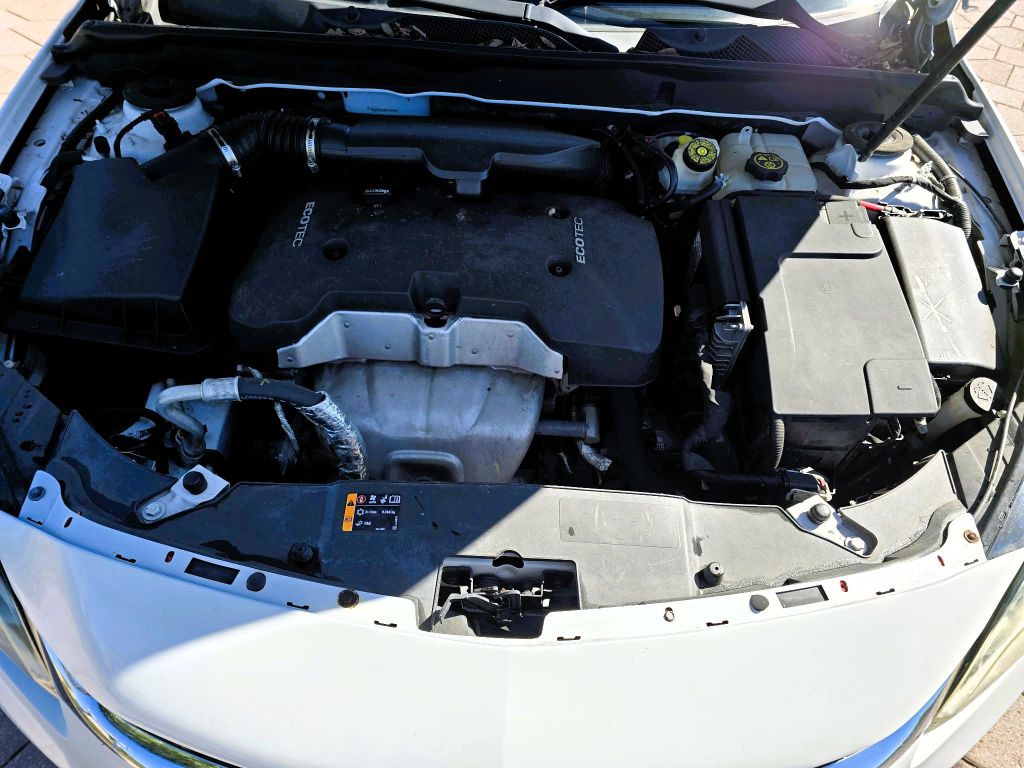 2015 Chevrolet Malibu Image 9