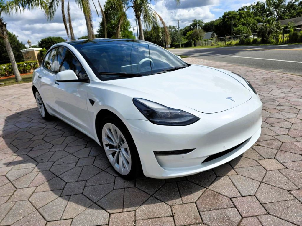 2022 Tesla Model 3 Image 2