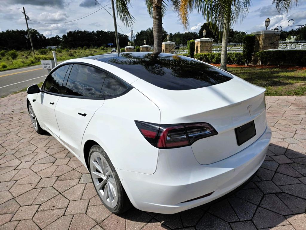 2022 Tesla Model 3 Image 3