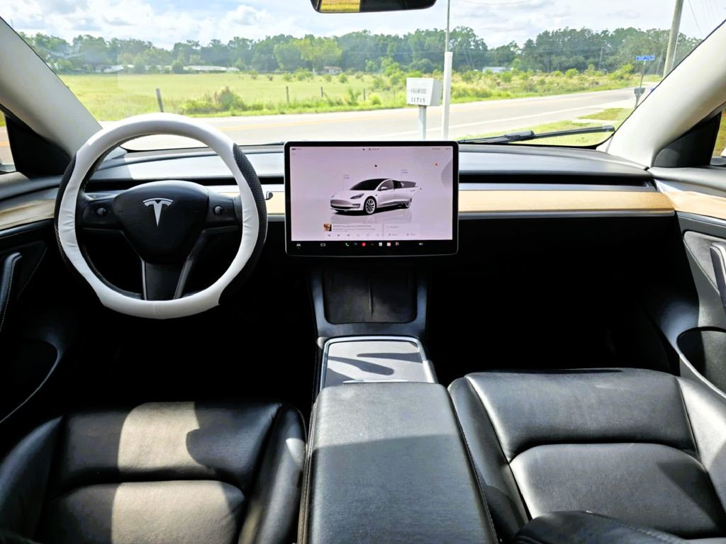 2022 Tesla Model 3 Image 5