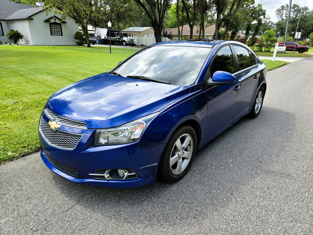 2013 Chevrolet Cruze Image 1