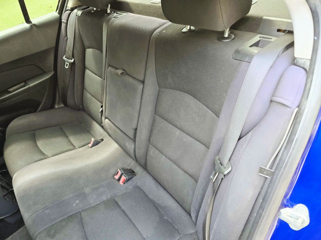 2013 Chevrolet Cruze Image 6