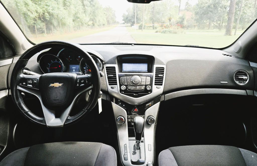 2013 Chevrolet Cruze Image 8