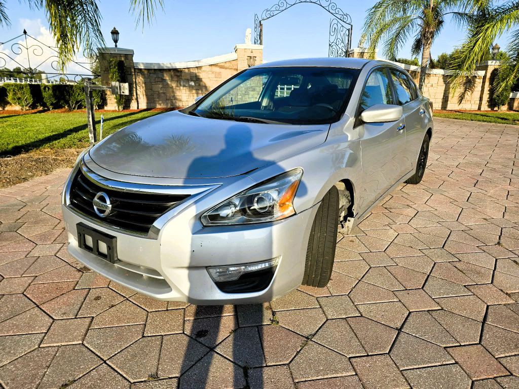 2014 Nissan Altima Image 2
