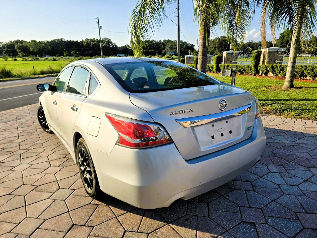 2014 Nissan Altima Image 3