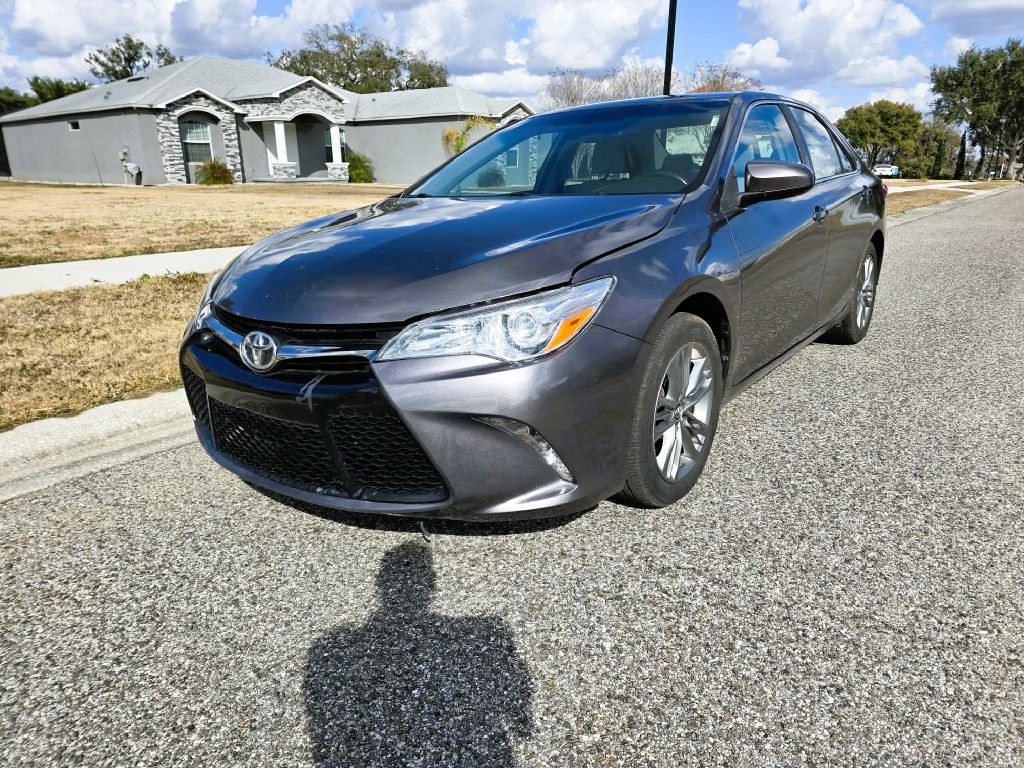 2015 Toyota Camry Image 1