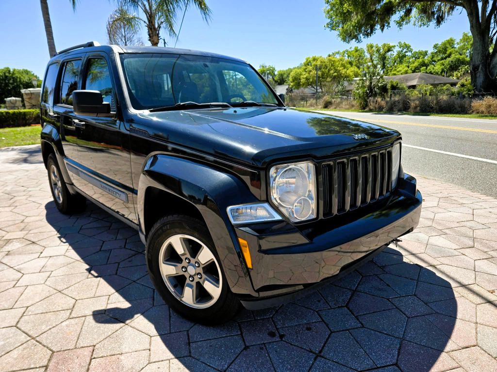 2008 Jeep Liberty Image 1