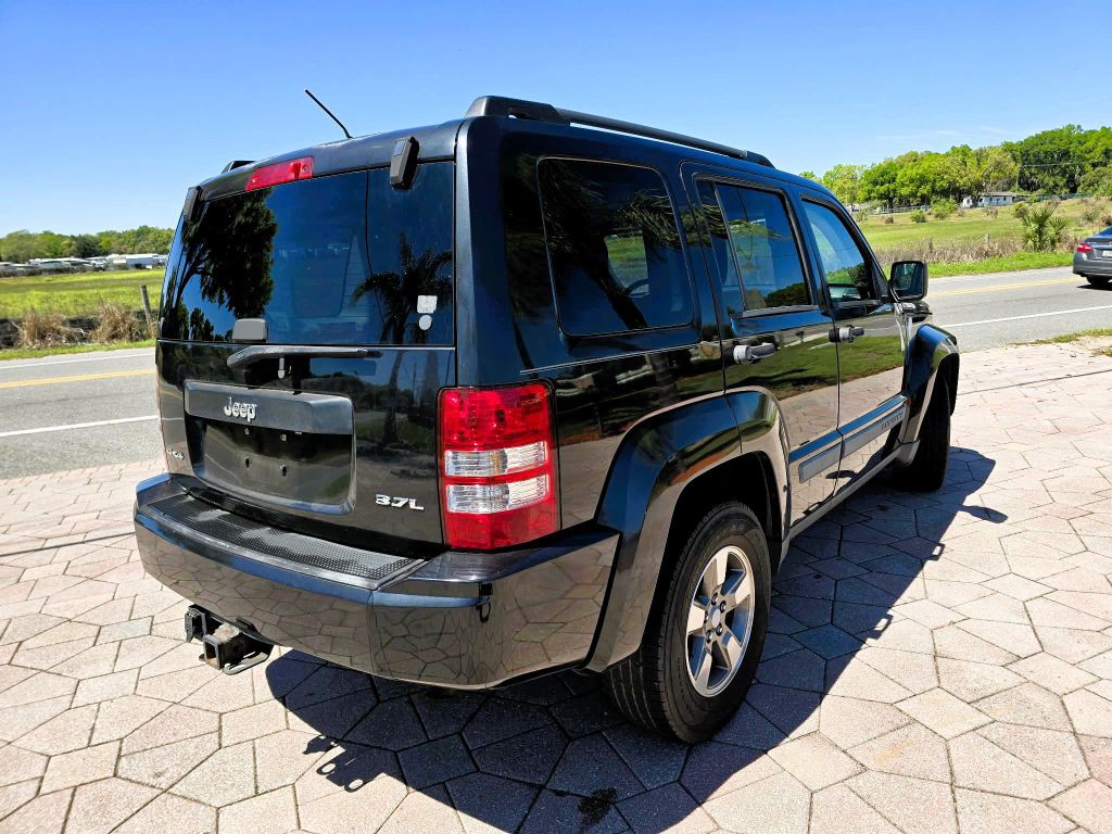 2008 Jeep Liberty Image 4