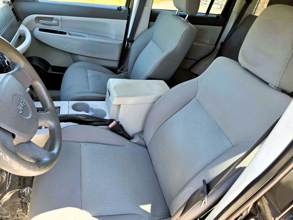 2008 Jeep Liberty Image 6