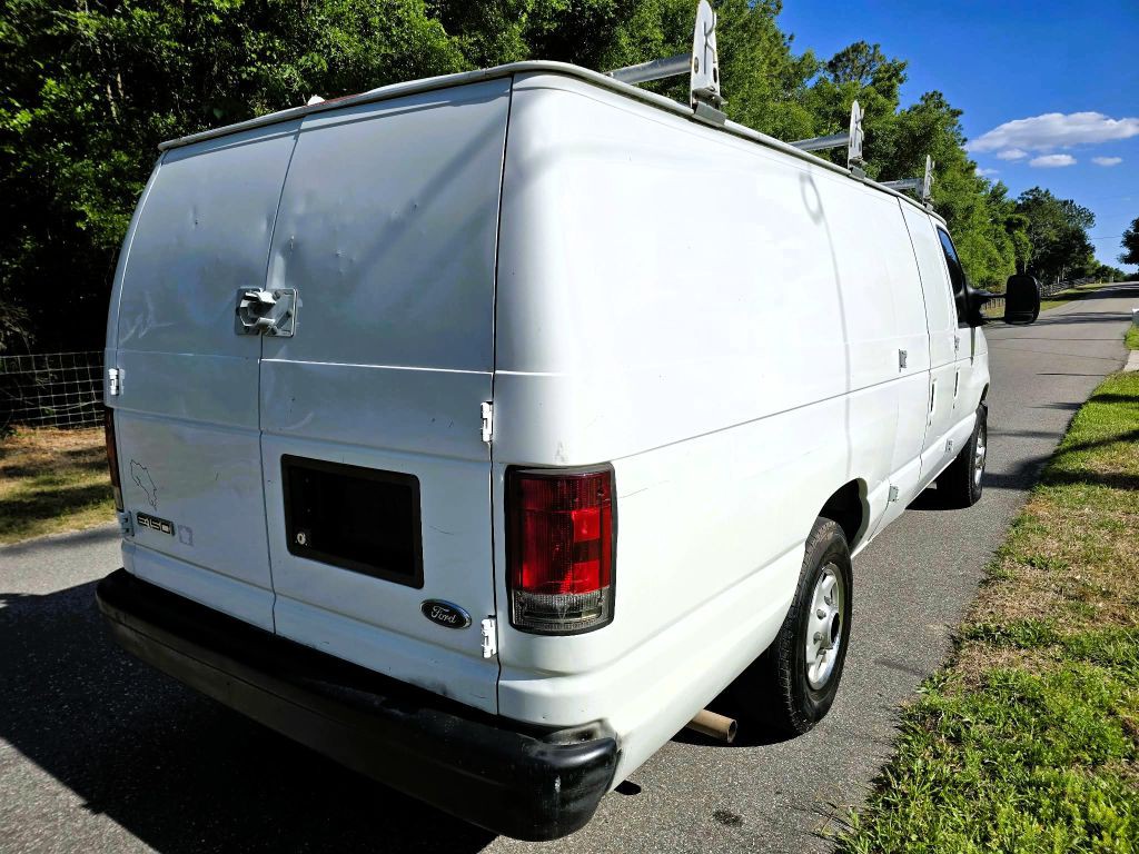 2008 Ford Econoline Image 2